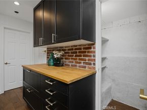 1930 Weepah Way, Los Angeles CA 90046