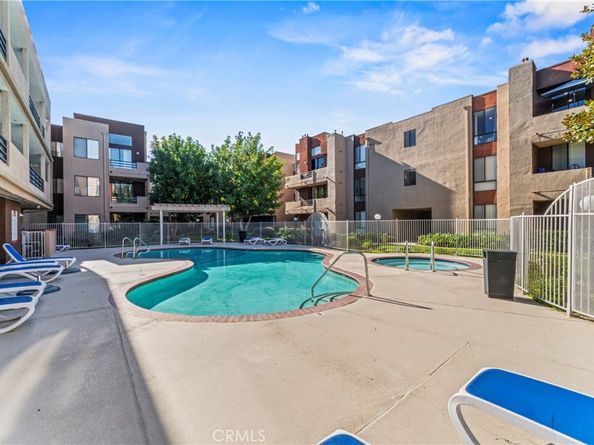 7826 Topanga Canyon Blvd 308, Canoga Park CA 91304