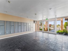 7826 Topanga Canyon Blvd 308, Canoga Park CA 91304