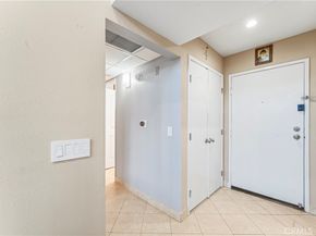 7826 Topanga Canyon Blvd 308, Canoga Park CA 91304