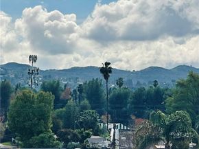 6800 Corbin Avenue 308, Reseda CA 91335