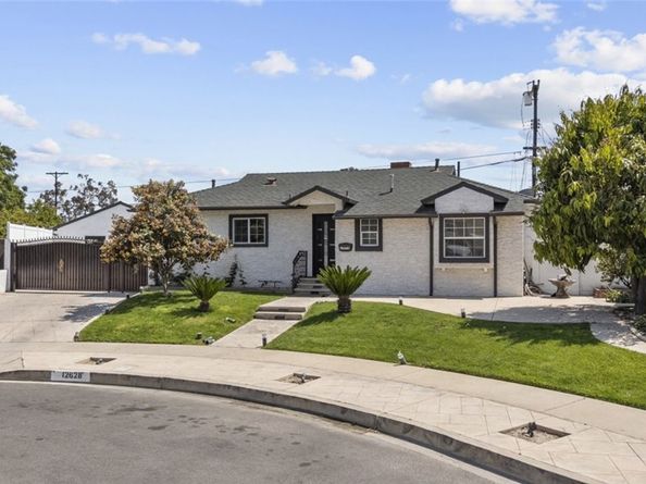 12628 Stagg Street, North Hollywood CA 91605