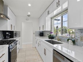 12628 Stagg Street, North Hollywood CA 91605