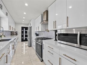 12628 Stagg Street, North Hollywood CA 91605