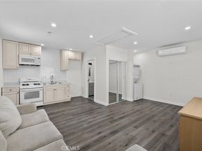 12628 Stagg Street, North Hollywood CA 91605