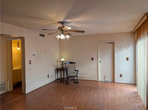 10044 Larwin 3, Chatsworth CA 91311