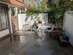 10044 Larwin 3, Chatsworth CA 91311