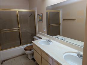 10044 Larwin 3, Chatsworth CA 91311