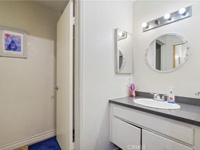 21219 Roscoe, Canoga Park CA 91304