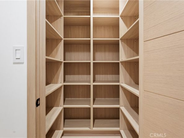 18653 Palomino Drive, Tarzana CA 91356