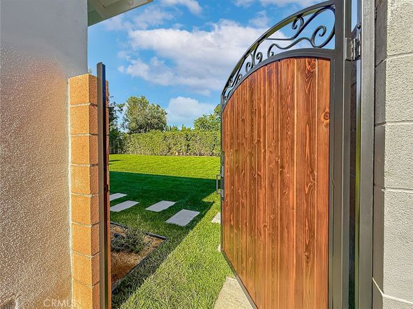 23275 Hamlin, West Hills CA 91307