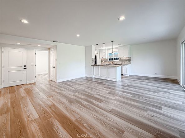 23275 Hamlin, West Hills CA 91307