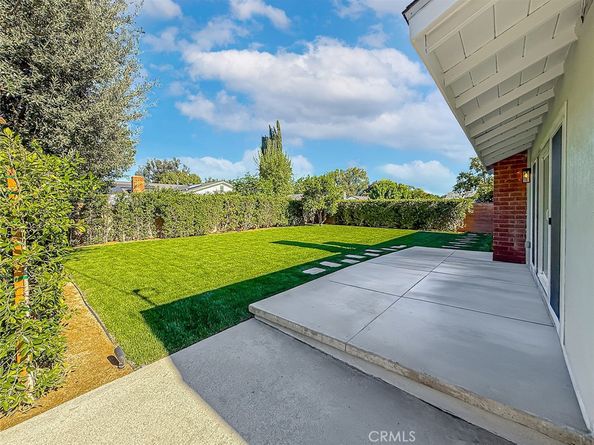 23275 Hamlin, West Hills CA 91307