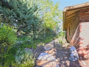 23421 AETNA Street, Woodland Hills CA 91367