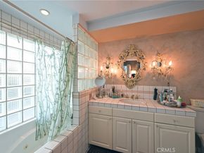 23421 AETNA Street, Woodland Hills CA 91367