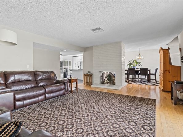20323 Haynes Street, Winnetka CA 91306