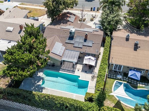 20323 Haynes Street, Winnetka CA 91306