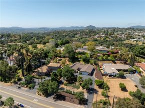 2211 Sunset Drive, Escondido CA 92025