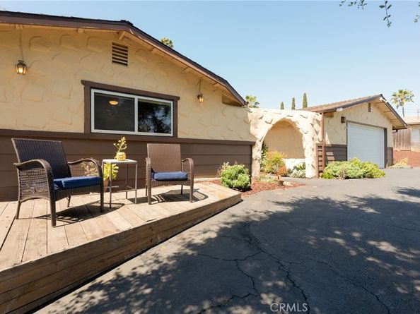 2211 Sunset Drive, Escondido CA 92025