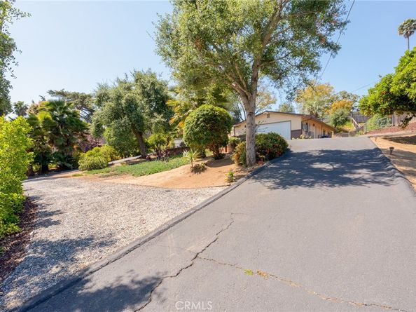 2211 Sunset Drive, Escondido CA 92025