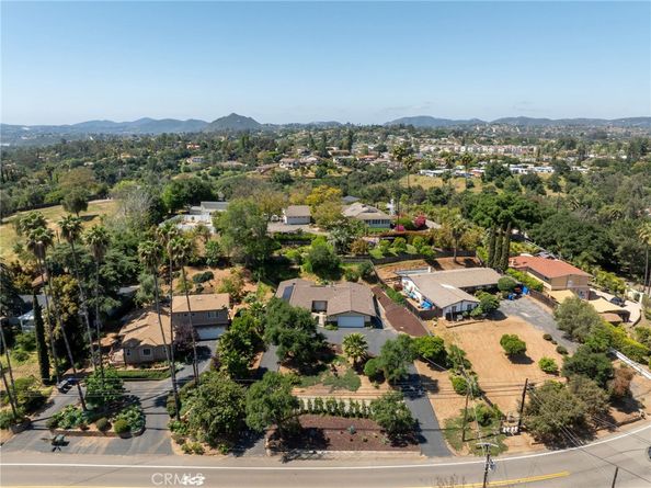 2211 Sunset Drive, Escondido CA 92025