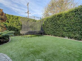 1852 6th, Manhattan Beach CA 90266