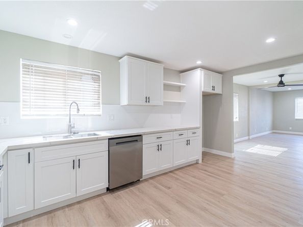 1570 W 226th Street, Torrance CA 90501