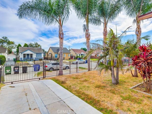 1243 W 70th Street, Los Angeles CA 90044