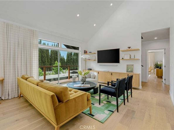 2240 Ewing Street, Los Angeles CA 90039