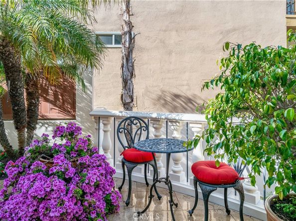 724 S Broadway B, Redondo Beach CA 90277