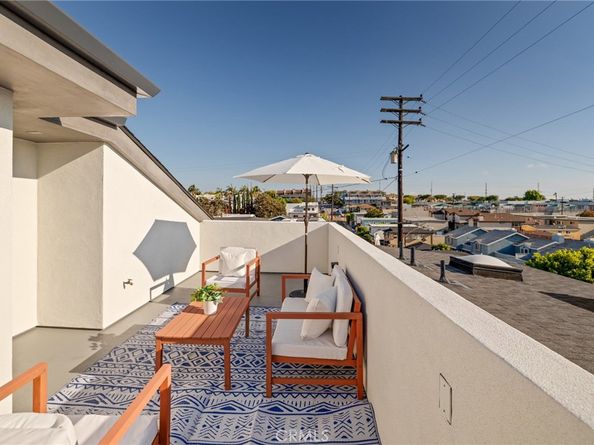 1802 Blossom Lane, Redondo Beach CA 90278