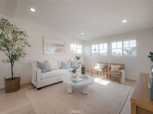 223 S Irena Avenue B, Redondo Beach CA 90277