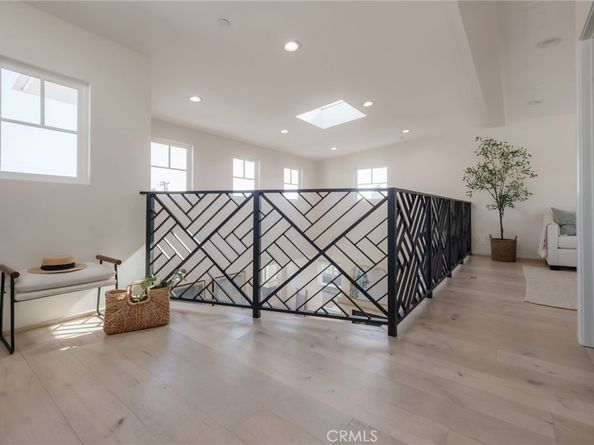 223 S Irena Avenue B, Redondo Beach CA 90277