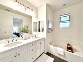 5547 Strand 103, Hawthorne CA 90250