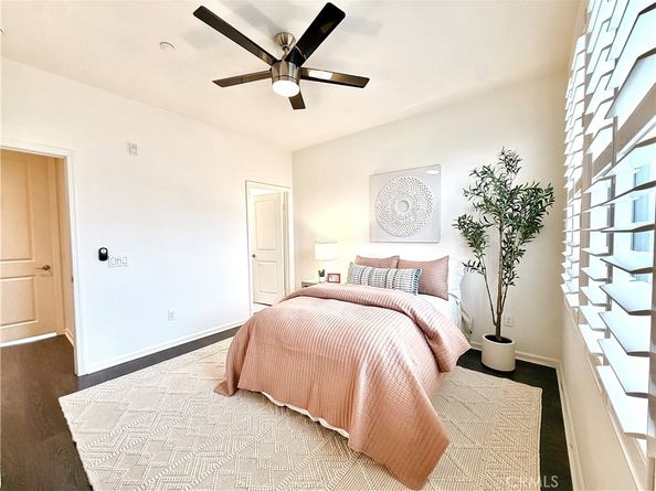 5547 Strand 103, Hawthorne CA 90250