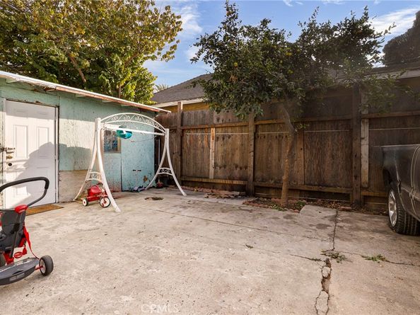 240 E 56th Street, Los Angeles CA 90011