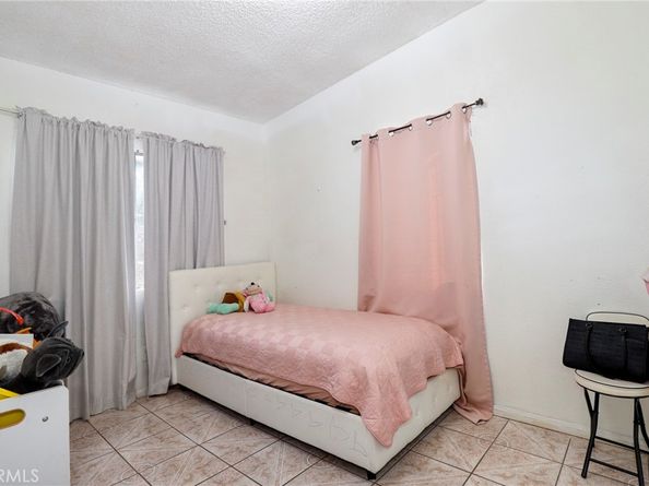 240 E 56th Street, Los Angeles CA 90011