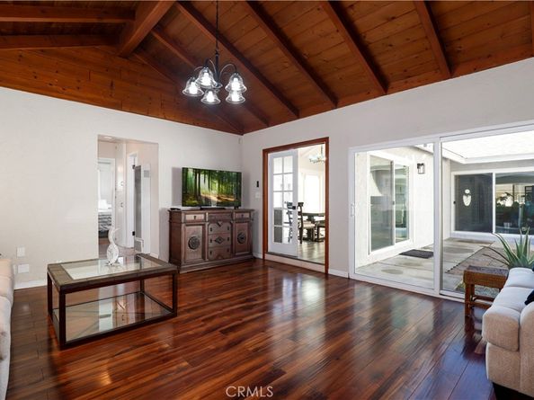 2248 Montair, Long Beach CA 90815