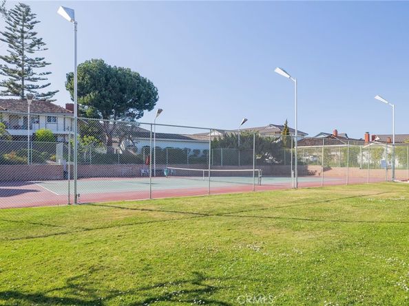 22875 Nadine B, Torrance CA 90505