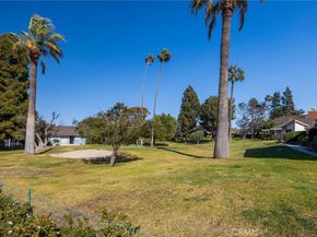 22875 Nadine B, Torrance CA 90505