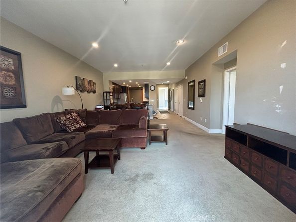 300 E 4th Street 422, Long Beach CA 90802
