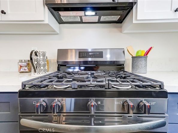 7400 S Hobart, Los Angeles CA 90047