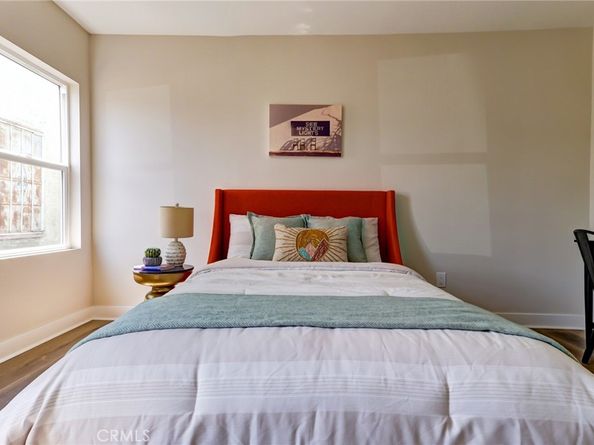 7400 S Hobart, Los Angeles CA 90047