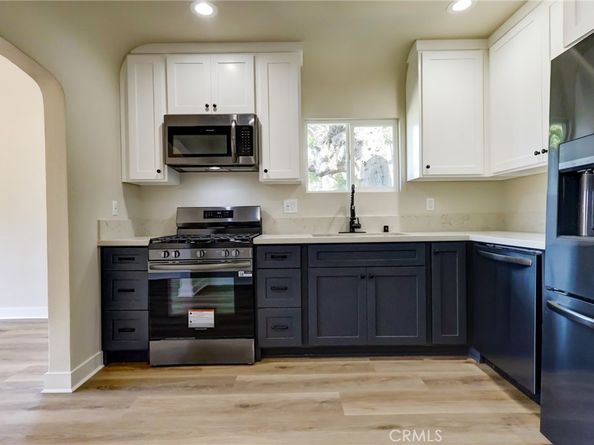 7400 S Hobart, Los Angeles CA 90047