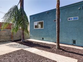 7400 S Hobart, Los Angeles CA 90047
