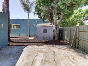 7400 S Hobart, Los Angeles CA 90047