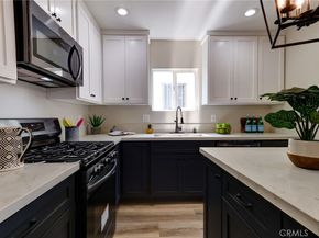 7400 S Hobart, Los Angeles CA 90047