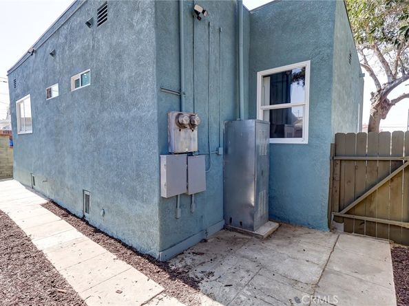 7400 S Hobart, Los Angeles CA 90047