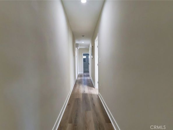 7400 S Hobart, Los Angeles CA 90047