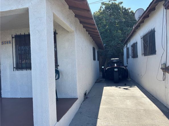 5746 Holmes Avenue, Los Angeles CA 90058
